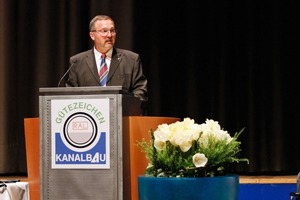  Dipl.-Ing. Uwe Neuschäfer, Kasseler Entwässerungsbetrieb, berichtete erstmalig in seiner Funktion als Obmann über die Arbeit im Güteausschuss der Gütegemeinschaft 