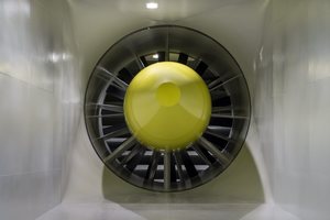  Eine gewaltige Turbine sorgt für Windgeschwindigkeiten von bis zu 100 km/h – bei&nbsp; einer Austrittsfläche von 13 Quadratmetern.  