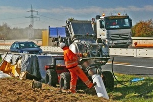  Ein Verfahren für alle Fälle: Pneumatische Installation eines Schlauchliners in der Entwässerungsleitung einer Autobahn 