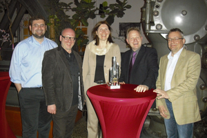  Die hervorragende Zusammenarbeit aller Projektpartner hat dafür gesorgt, dass die Stadtentwässerung Frankfurt am Main (SEF) am Donnerstag, den 25.04.2013, einen GSTT-Award in Silber für die Renovierungsmaßnahmen am Bergsammler erhalten hat 
