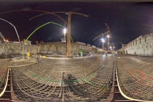  Die derzeit größte Baugrube Münchens. Bis August 2010 soll der Rohbau der Pasing-Arcaden stehenBild rechts: Die größte Herausforderung stellt die Baulogistik dar. In Spitzenzeiten bedeutet das rund 300 LKW täglich 