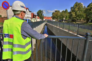  Berding Beton-Mitarbeiter Stefan Gercke überzeugt sich vor Ort von der gelungenen Umsetzung der Baumaßnahme.  
