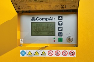  2 Klar und übersichtlich ist das Display am CompAir Kompressor gestaltet. Erst 33,5 Betriebsstunden ist der Kompressor im Einsatz 