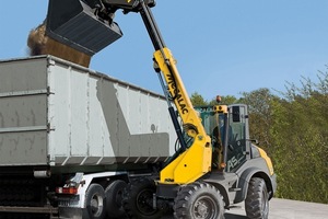  Mit dem AS 900tele stellt Mecalac zur Intermat einen neuen Teleskop-Schwenklader vor 