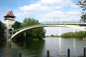  Abteibrücke in Berlin, eine der ältesten Stahlbetonbrücken DeutschlandsFoto: Andreas Steinhoff 