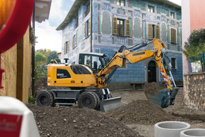  Mit dem neuen A 910 Compact präsentiert Liebherr auf der bauma 2013 ein zusätzliches Modell in der Baureihe der kompakten Mobilbagger 