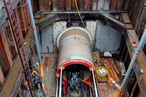  Die Baustellenteams realisierten im Pipe-Jacking-Verfahren insgesamt 16 bis zu 930 m lange TeilstreckenFotos: Herrenknecht 