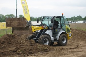  Besonders die Live-Demos und das „Testen vor Ort“ kam bei den Besuchern sehr gut anFotos: Wacker Neuson 