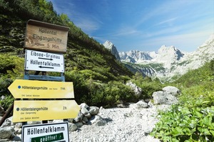  Im Rahmen des Baus einer neuen Hütte im Höllental wurde die Verlegung neuer Wasserkraftleitungen erforderlich. 