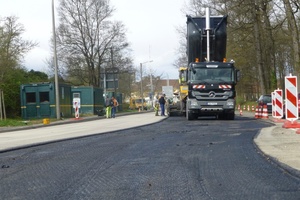  Auf der B14 bei Vaihingen wurden an einem Samstag nur ca. 190 Tonnen Asphalt verbaut. Das System bringt auch bei Klein(st)baustellen Vorteile. Foto: BPO Asphalt 