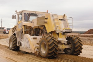  Der Bomag MPH 125 Stabilisierer ist durch seine kombinierte Knick- und Hinterachslenkung sehr beweglich 