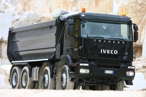  Auch der Iveco Trakker ist mit EEV-Motoren erhältlich, wie zum Beispiel dem 13-Liter FPT Cursor mit 450 PS (332 kW) 
