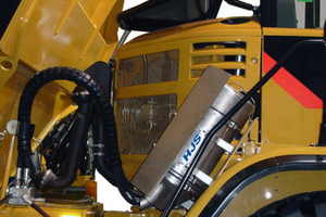  Bild 2: Baumaschine mit HJS Diesel-Partikelfilter 