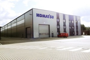  Neubau der Komatsu Mining Germany GmbH: Im neuen Logistikzentrum in Düsseldorf finden Verwaltungs-, Produktions-, Werkstatt- und Kommissionierungsfläche Platz. 