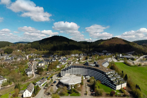  Das Tagungs- und Veranstaltungshotel Sauerland-Stern in Willingen ist flexibel und bietet ausreichend Platz für die Weiterentwicklung des VDBUM Großseminars. 