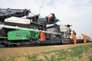  1 Mit dem neuen InLine Pave Konzept bietet Vögele ein besonders innovatives Einbauverfahren, das sich insbesondere für den „Heiß-auf-Heiß“ - Einbau von kompakten Asphaltbefestigungen eignet 