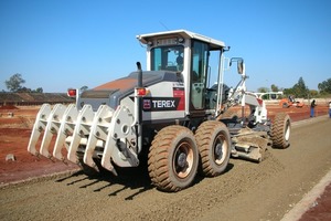  Die Terex-Grader wie der 14,5 t wiegende TG150 mit 3,66 m Scharbreite werden in Deutschland von HBM-Nobas in Nordhausen für den Weltmarkt produziertFoto: HBM-Nobas 