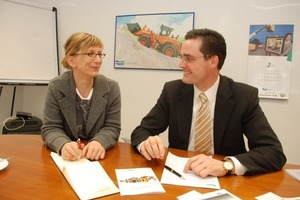  Franz Beckmann im Gespräch mit Heidi Schettner, Redakteurin tis Tiefbau Ingenieurbau Straßenbau 