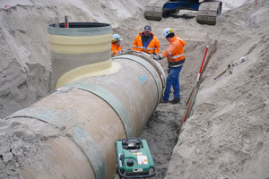  Im Einbau: Insgesamt wurden 9,5 km Hobas Abwasserrohre sowie 90 Topf- und 29 Tangentialschächte verbaut 