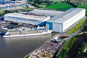  Die Meyer Werft in Papenburg – bekannt für den Bau spektakulärer SchiffsriesenFoto: Meyer Werft 