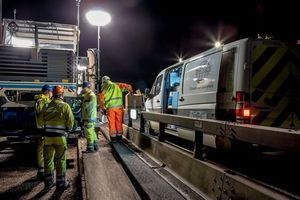  Das äußerst knappe Arbeitszeitfenster, in dem der Betoneinbau nachts am Motorway M 6 erfolgen konnte, betrug jeweils immer nur 6 Stunden 