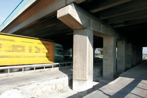  Autobahnbrücke an der A99, Autobahnkreuz München-Ost, im Jahr 2005 
