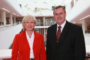  Christel Meraner und Gerd Lübbe in der Mediothek, Krefeld 