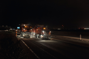  Mit neun 2-m-Fräsen und zwei Kleinfräsen wurden in einer Nacht insgesamt 14.000 t Asphalt und HGT verteilt auf sechs Einzelmaßnahmen lagenweise präzise abgetragen 