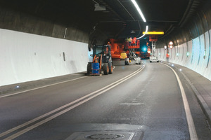  Insgesamt wurden im Heslacher Tunnel in sechs Wochen 14 000 m² Wandfläche beschichtet. Sämtliche Bauarbeiten fanden in den Nachtstunden statt 