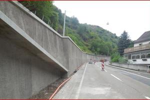  Stützmauer St. Goarshausen: Instandgesetzte Betonfläche mit spritzrauher Betonoberfläche 