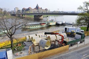  Nach einem umfangreichen Variantenvergleich zur Sanierung des Abfangkanals entschied sich die Stadtentwässerung Dresden GmbH u.a. für HOBAS Sonderprofilrohre aus GFK der Marke NC LineFotos: Hobas 