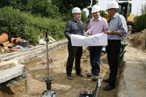  Die Gütesicherung der Gütezeicheninhaber durch Firmen- und Baustellenbesuche zählt zu den Aufgaben der Prüfingenieure. 