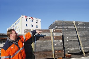  Geld sparen: Gut gepackt statt halb lose laden Keller Bau-Mitarbeiter mehr Volumen pro Fuhre und das Bauunternehmen spart durch hochwertige Gurte beim Sichern sogar Zeit 