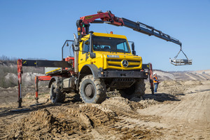  Einsatz mit Aufbaukran im RWE Tagebau-Gelände. 