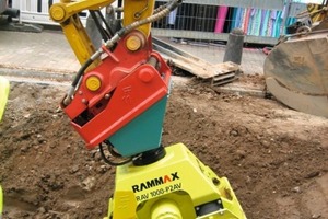  2 Lehnhoff-System Lehmatic in Kombination mit einem Rammax-AnbauverdichterFoto: Lehnhoff 