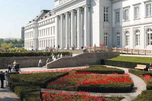  Mit dem Schlossgarten wurde ein verstecktes Juwel wieder für die Bevölkerung erschlossen. Der Bereich war jahrzehntelang der Vernachlässigung preisgegeben 