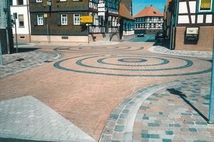  Pflasterflächen bieten eine ansehnliche Alternative zum gleichförmigen AsphaltFotos: Lithonplus Lingenfeld 