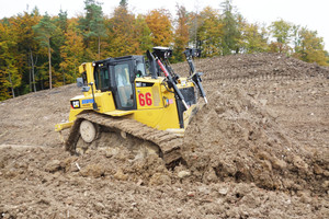  Muss eine gewaltige Schubleistung bewältigen: Cat Dozer D6T XW mit Grade Control 3D 