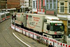  3 Auch die stark frequentierten Straßenbahngleise wurden durch die Baustelleneinrichtung nicht blockiert 