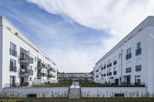  Die beiden Mehrfamilienhäuser in Darmstadt bieten mit barrierefreien Wohnungen zwischen 70 und 130 m² Singles, Familien und Senioren gleichermaßen Raum zum Leben.  