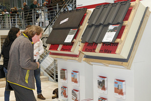  Wienerberger präsentierte auf den Mauerwerkstagen auch neue Produktlösungen, hier der Bereich Koramic-Dachsysteme. 