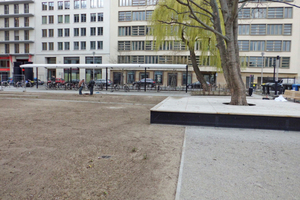  Baustelle der neu angelegten Verkehrsfläche, angrenzend an den Neubau eines Verwaltungsgebäudes nahe Potsdamer Platz in Berlin. Niederschlagswasser wird durch den dreistufigen Substratfilter ViaPlus vor der unterirdischen Versickerung gereinigt 