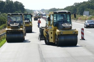  Bomag Tandemwalzen BW 174 AP mit Asphalt Manager auf der A9 