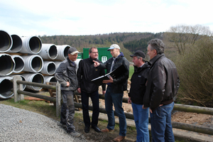  Auch die Baustelle in Helsa ist ein Beispiel dafür, wie gut sich der Systemcharakter der Produkte von Funke in der Praxis bewährt hat. Eingesetzt wurden Connex-Kanalrohre mit Connex-Anschluss, braune HS-Kanalrohre sowie die VPC-Rohrkupplung.  