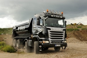  Ein Scania R 480 als 8x4 Kipper 