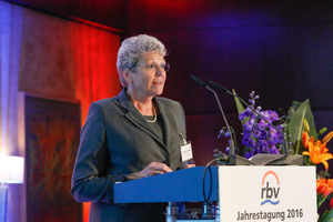  rbv-Präsidentin Gudrun Lohr-Kapfer bei ihrer Abschiedsrede. 
