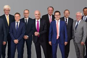  Neu gewählter bbs-Vorstand und Strategiekommission (v.l.n.r.: Dr. Hans Georg Leuck, Thomas Bremer, Urs Kern, Dirk Beese, Michael Basten, Hans Helmuth Jacobi, Dr. Dominik von Achten, Dr. Gerd Hagenguth, Gerhard Hirth, Dr. Erwin Kern, Michael Liell) 