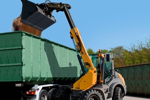  Mit dem AS 900tele stellt Mecalac einen neuen Teleskop-Schwenklader vor 