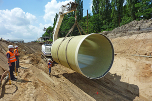  Vorteile an der Einbaustelle: Das vergleichsweise geringe Gewicht der Wickelrohre trägt entscheidend dazu bei, dass die Transportkosten überschaubar bleiben und dass die Rohre an der Einbaustelle einfach und flexibel zu handhaben sind 