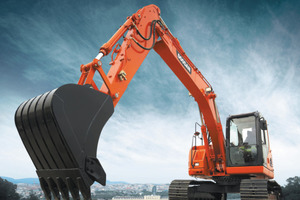  Der DX235LCR Raupenbagger wurde entwickelt, um dem kontinuierlich steigenden Bedarf an Baggern mit möglichst geringem Schwenkradius zu entsprechenFoto: Doosan 